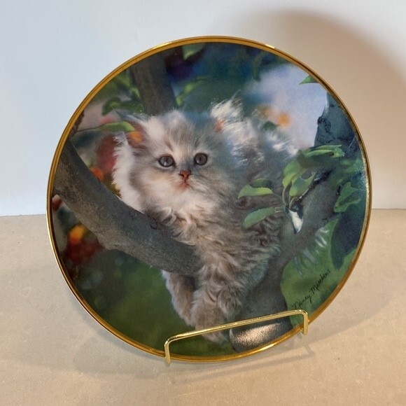 Out on a limb by Nancy Mathews 8” Collectors Plate #F5758 - Picture 5 of 7